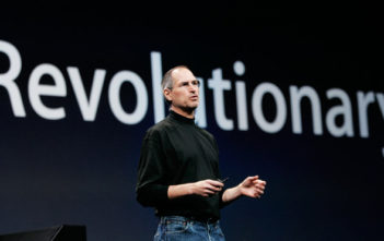 3 chiêu thuyết trình bạn nên học từ Steve Jobs