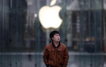 Apple cứng rắn với Hoa Kỳ nhưng ngoan ngoãn trước Trung Quốc