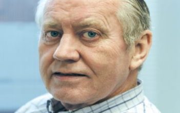 Chuyện về tỷ phú chê tiền nhưng hào phóng, Chuck Feeney