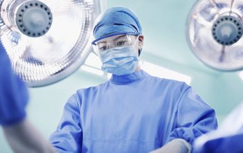 FDA báo động về phương pháp “làm trẻ lại” âm đạo