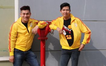 Tin trong Nước: Mặc áo cờ vàng