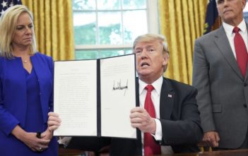 TT DONALD TRUMP ‘LẬT NGƯỢC THẾ CỜ,’ NGƯỜI VIỆT TỊ NẠN ĐỦ YẾU TỐ BỊ TRỤC XUẤT
