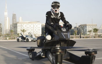 Cảnh sát Dubai có “xe bay” đầu tiên trên thế giới