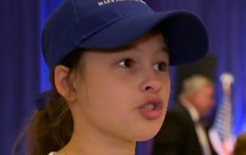 Nhân việc đảng dân chủ chống ông Trump, mời xem lại video cô bé 11 tuổi gây sốt với lập luận ủng hộ Trump