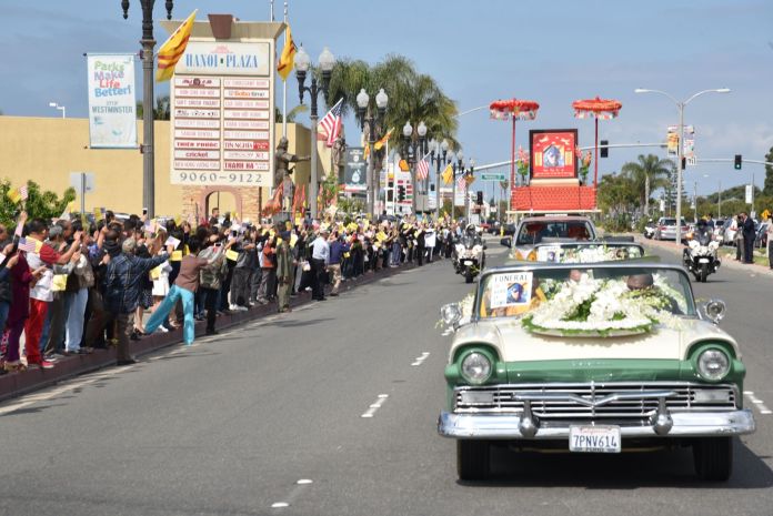 Video Lễ di quan ‘Ó Đen’ Lý Tống trên đại lộ Bolsa, Little Saigon, Nam California