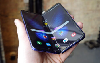 Smartphone màn hình gập có thể chết từ trứng nước bởi Samsung, Huawei