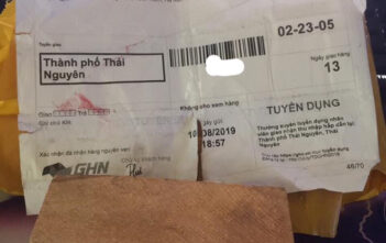 Mua iPhone XS Max $12 trên Facebook nhận được cục gỗ tại VN
