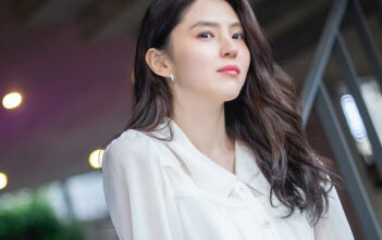 Ngắm bộ ảnh xuất thần của “tiểu tam” Thế Giới Hôn Nhân, sang chảnh đến mức ai cũng phải công nhận cặp đôi blouse + jeans là tuyệt nhất