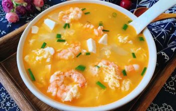 Cách nấu canh tôm đậu phụ giàu canxi, tốt cho trẻ tăng chiều cao, lợi cho phụ nữ giảm cân