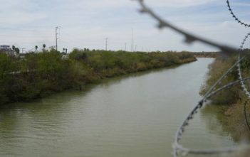 Mexico đồng ý chuyển nước cho Mỹ sau khi ông Trump dọa áp thuế